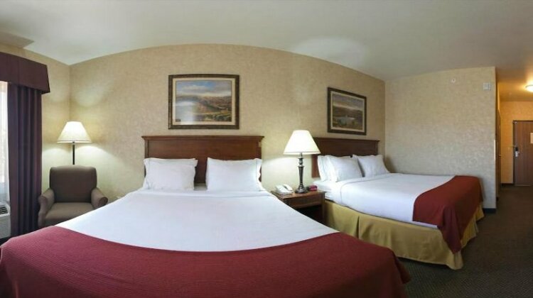 Holiday Inn Express Hotel & Suites Barstow - Photo5