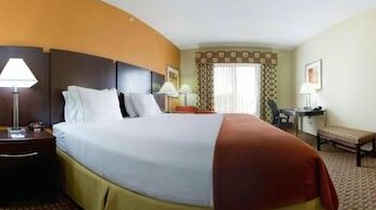 Holiday Inn Express Hotel & Suites Bartlesville - Photo4