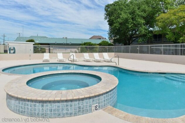 Econo Lodge Baton Rouge - Photo4