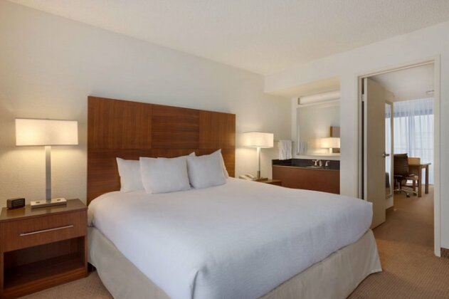 Embassy Suites Baton Rouge - Photo2