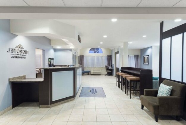 Microtel Inn and Suites Baton Rouge Airport - Photo2