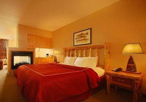 Comfort Suites Rapid River Lodge - Photo4