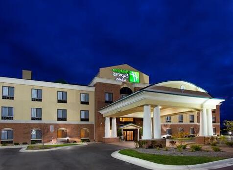 Holiday Inn Express Hotel & Suites Bay City - Photo2
