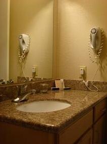 Candlewood Suites Beaumont - Photo2