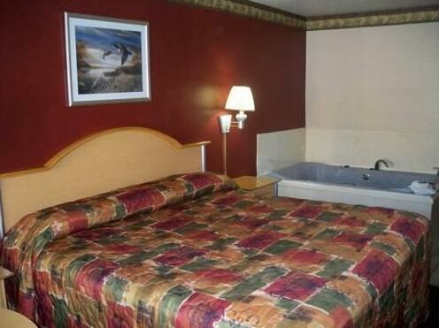 Econo Lodge Inn & Suites Beaumont Texas - Photo5