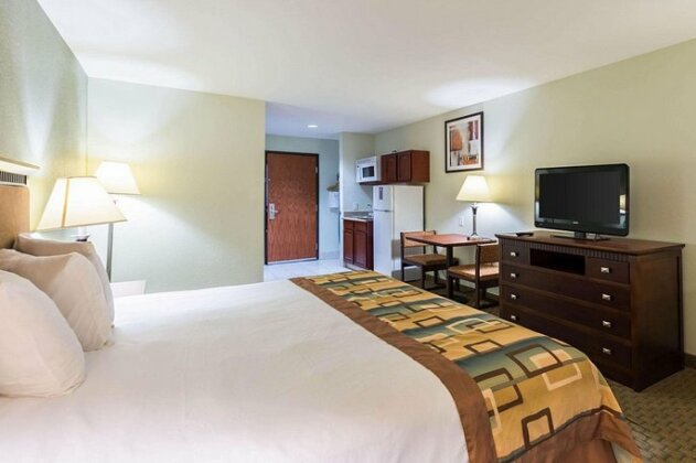 Suburban Extended Stay Hotel Beaumont - Photo2