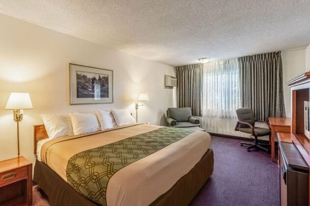 Rodeway Inn and Suites Portland - Photo2