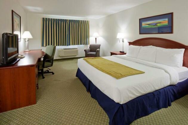 GrandStay Hotel & Suites Becker-Big Lake - Photo4
