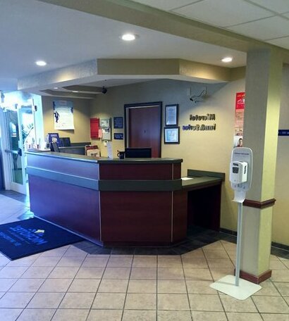 Microtel Inn & Suites Beckley East - Photo2