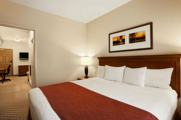 Country Inn & Suites by Radisson Manchester Airport NH - Photo3