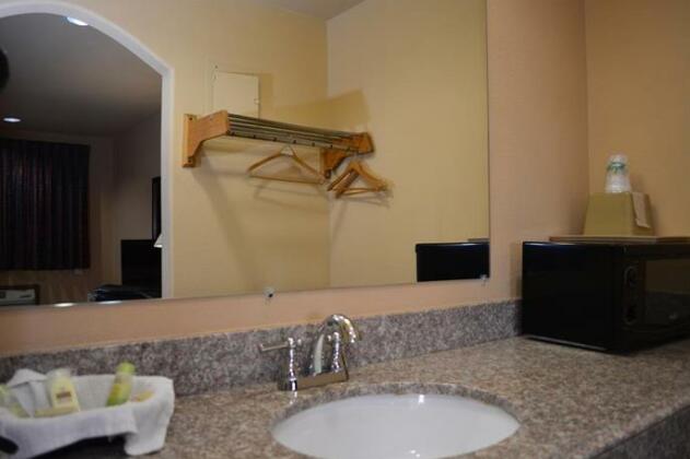 El Camino Motel - Photo2