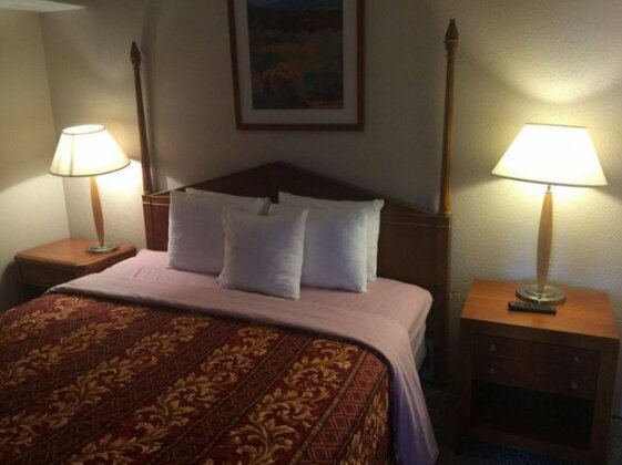Executive Inn & Suites Beeville - Photo4