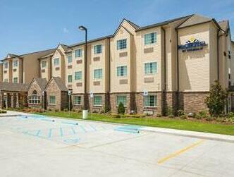 Microtel Inn & Suites by Wyndham Belle Chasse/New Orleans