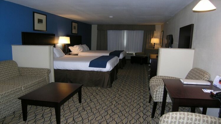 Holiday Inn Express & Suites Belle Vernon - Photo4