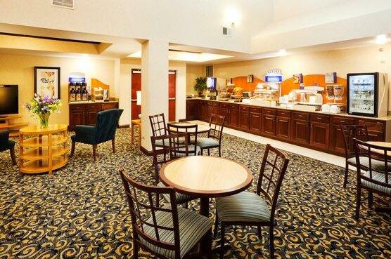 Holiday Inn Express Hotel & Suites Cincinnati Southeast Newport - Photo5