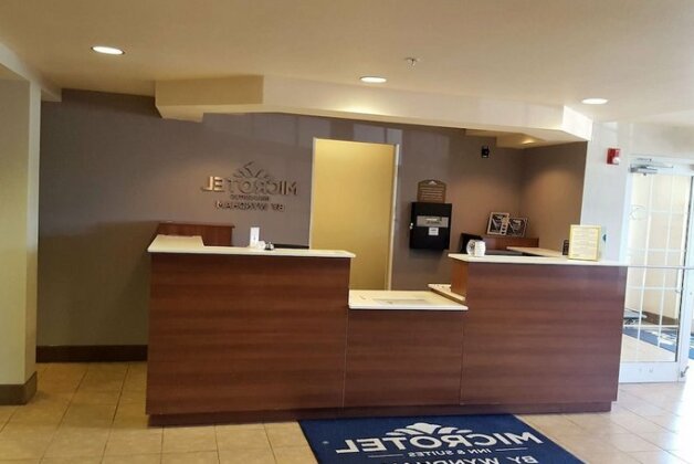 Microtel Inn & Suites by Wyndham Bellevue - Photo3