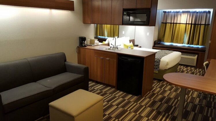 Microtel Inn & Suites by Wyndham Bellevue - Photo5