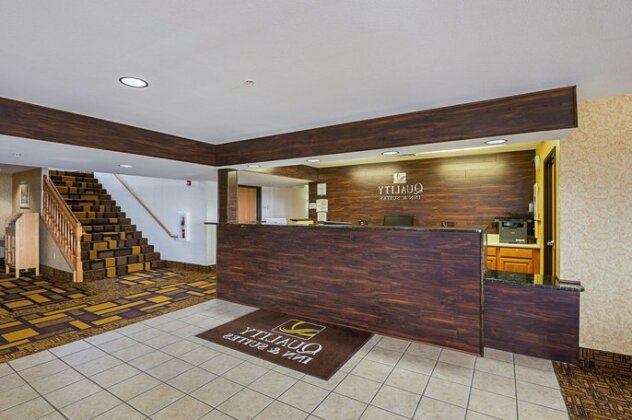 Quality Inn & Suites Belmont - Photo5