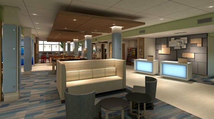 Holiday Inn Express & Suites - Bend South - Photo3