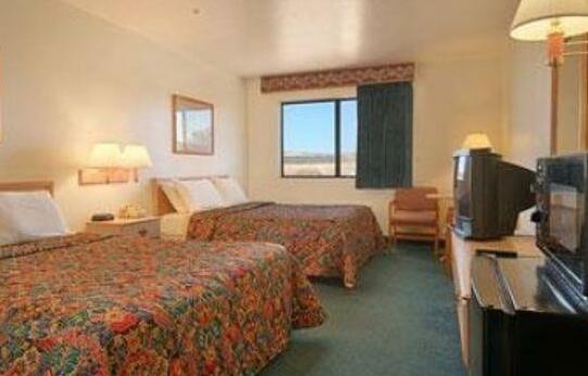 Days Inn by Wyndham Benson Benson - Photo3