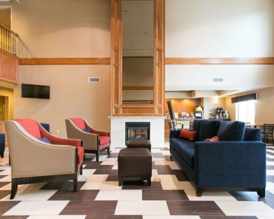 Comfort Suites Benton Harbor - St Joseph - Photo4
