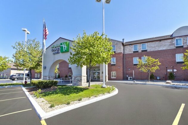 Holiday Inn Express Hotel & Suites Benton Harbor - Photo2