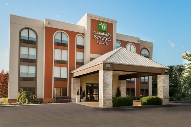 Holiday Inn Express Hotel & Suites Bentonville - Photo2