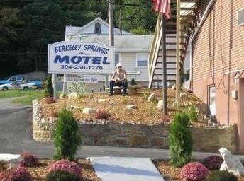 Berkeley Springs Motel