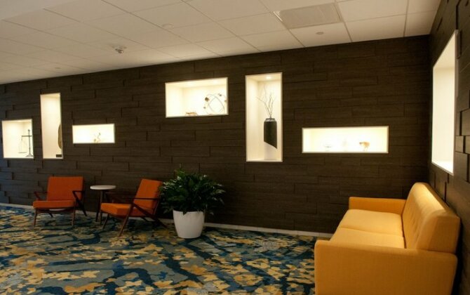 Crowne Plaza Hotel and Suites Pittsburgh South - Photo3