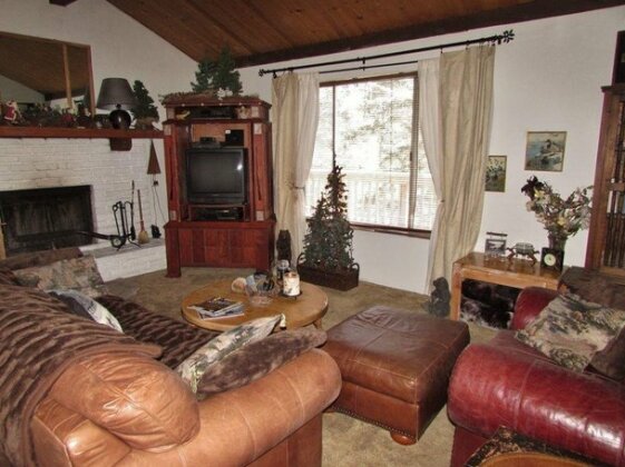 063 Jb's Pinecone Lodge Home - Photo4