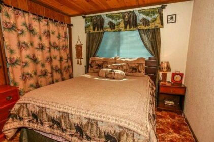 1811 Little Bear Cabin - Free Ski/Board Rental 2 Bedrooms 1 Bathroom Cabin