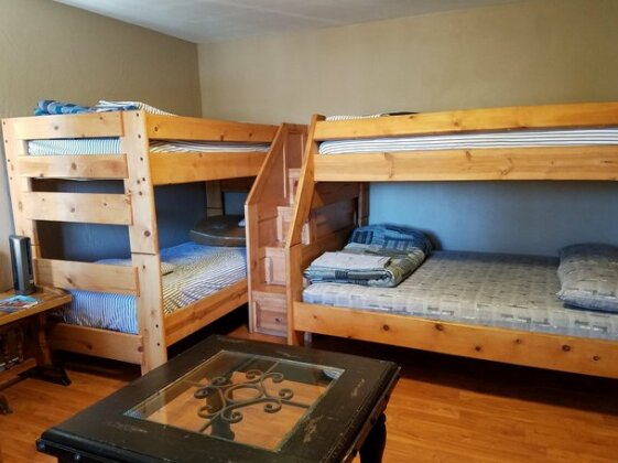 Big Bear Hostel - Photo3