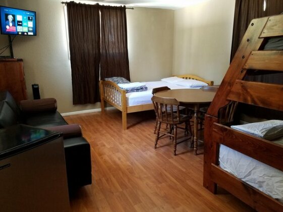 Big Bear Hostel - Photo4