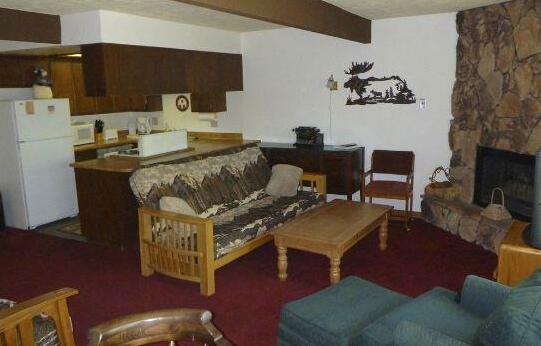 Big Bear Village Lodge - Photo2