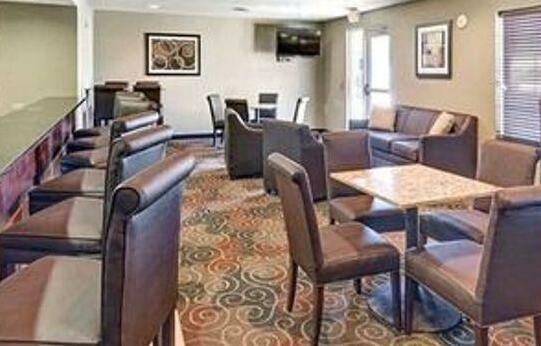 Cobblestone Inn & Suites Big Lake - Photo2