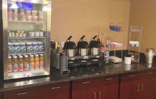 Cobblestone Inn & Suites Big Lake - Photo5
