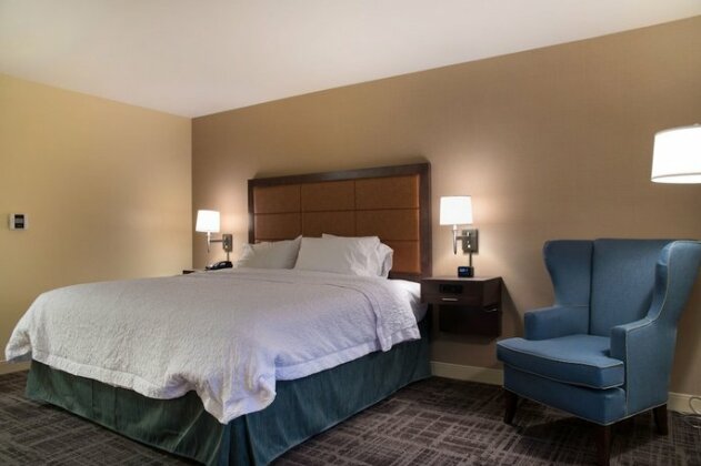 Hampton Inn & Suites Big Rapids Mi - Photo5