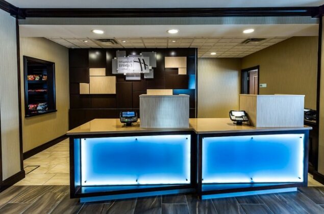 Holiday Inn Express Hotel & Suites Billings - Photo4