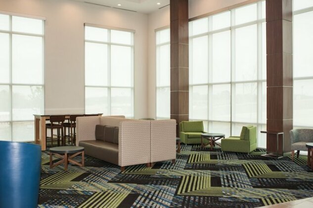 Holiday Inn Express And Suites- Birmingham North-Fultondale - Photo3