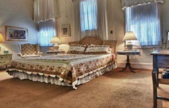 School House Inn Bed & Breakfast - Photo3