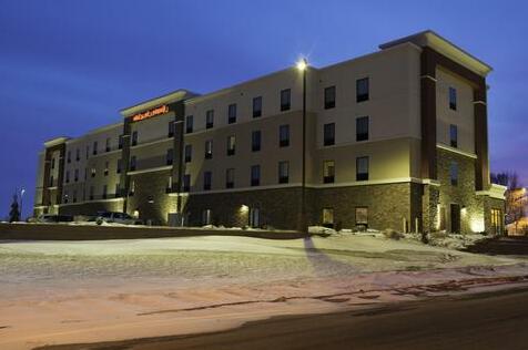 Hampton Inn & Suites Bismarck Northwest - Photo2