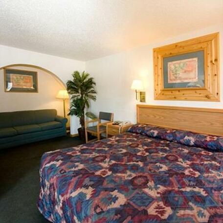 North Country Inn & Suites - Photo4