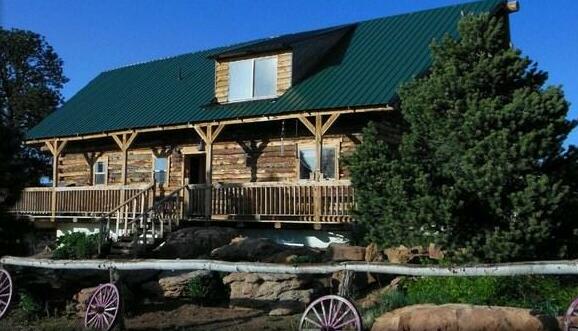 Blanding Cabins by Canyonlands Lodging - Photo2
