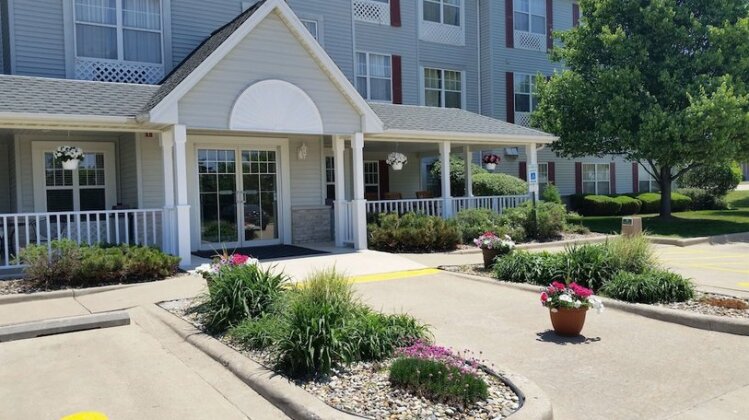 Country Inn & Suites by Radisson Bloomington-Normal West IL