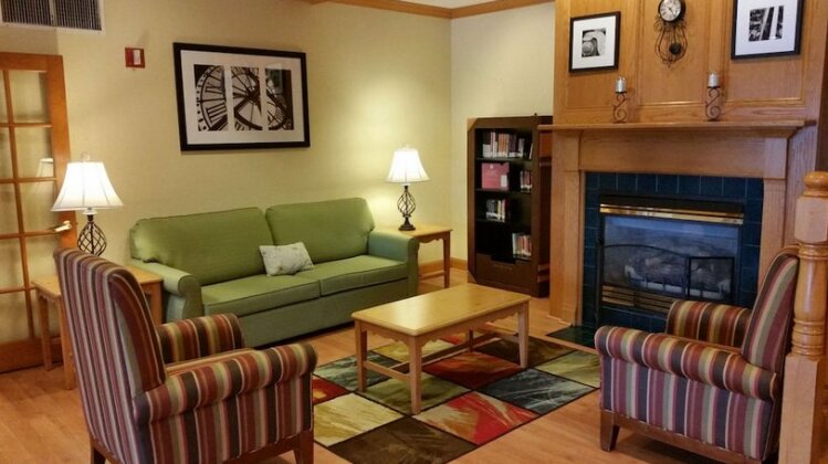 Country Inn & Suites by Radisson Bloomington-Normal West IL - Photo2