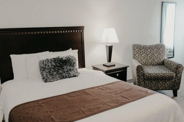 Eastland Suites Extended Stay Hotel & Conference Center - Photo3