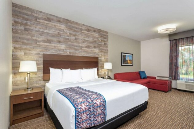 La Quinta Inn & Suites Bloomington - Photo2