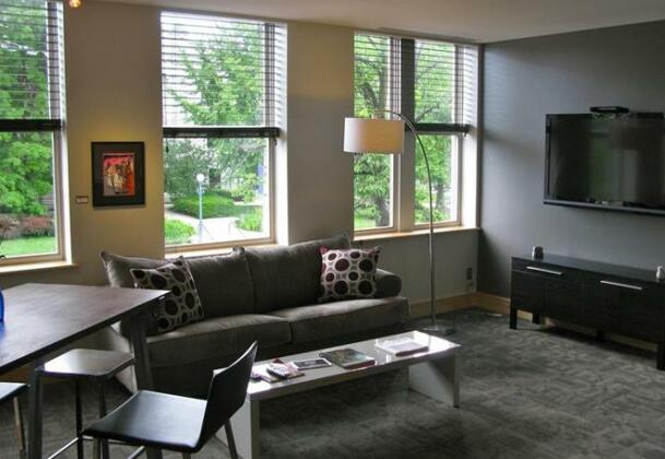 Suites at 118 - Bloomington - Photo2