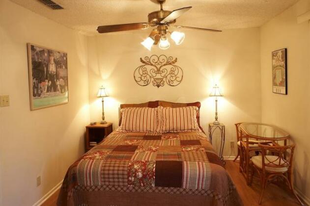 Acorn Bed and Breakfast - Photo3