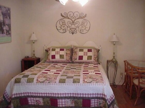 Acorn Bed and Breakfast - Photo4